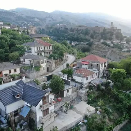 Bixhaku Gæstehus Gjirokastër