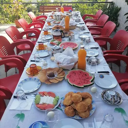 Bixhaku Gæstehus Gjirokastër