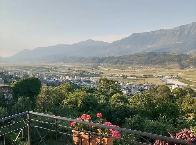 Guest house Bixhaku 4*