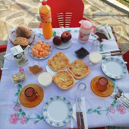 Konukevi Bixhaku 4*