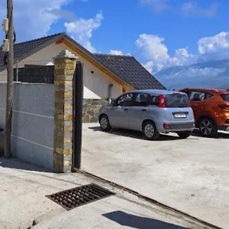 Bixhaku Konukevi Gjirokastër
