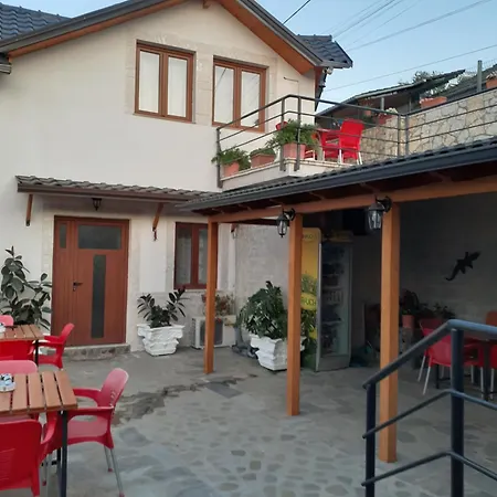 Bixhaku Konukevi Gjirokastër