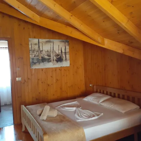 Bixhaku Konukevi 4*
