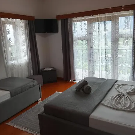 Bixhaku Konukevi Gjirokastër