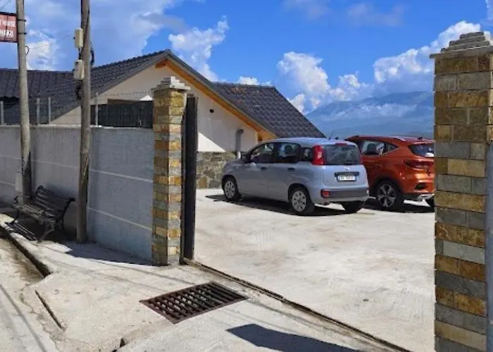 Bixhaku Gasthuis Gjirokastër